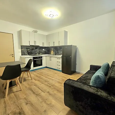 Apartment Dea's Golem (Tirana)